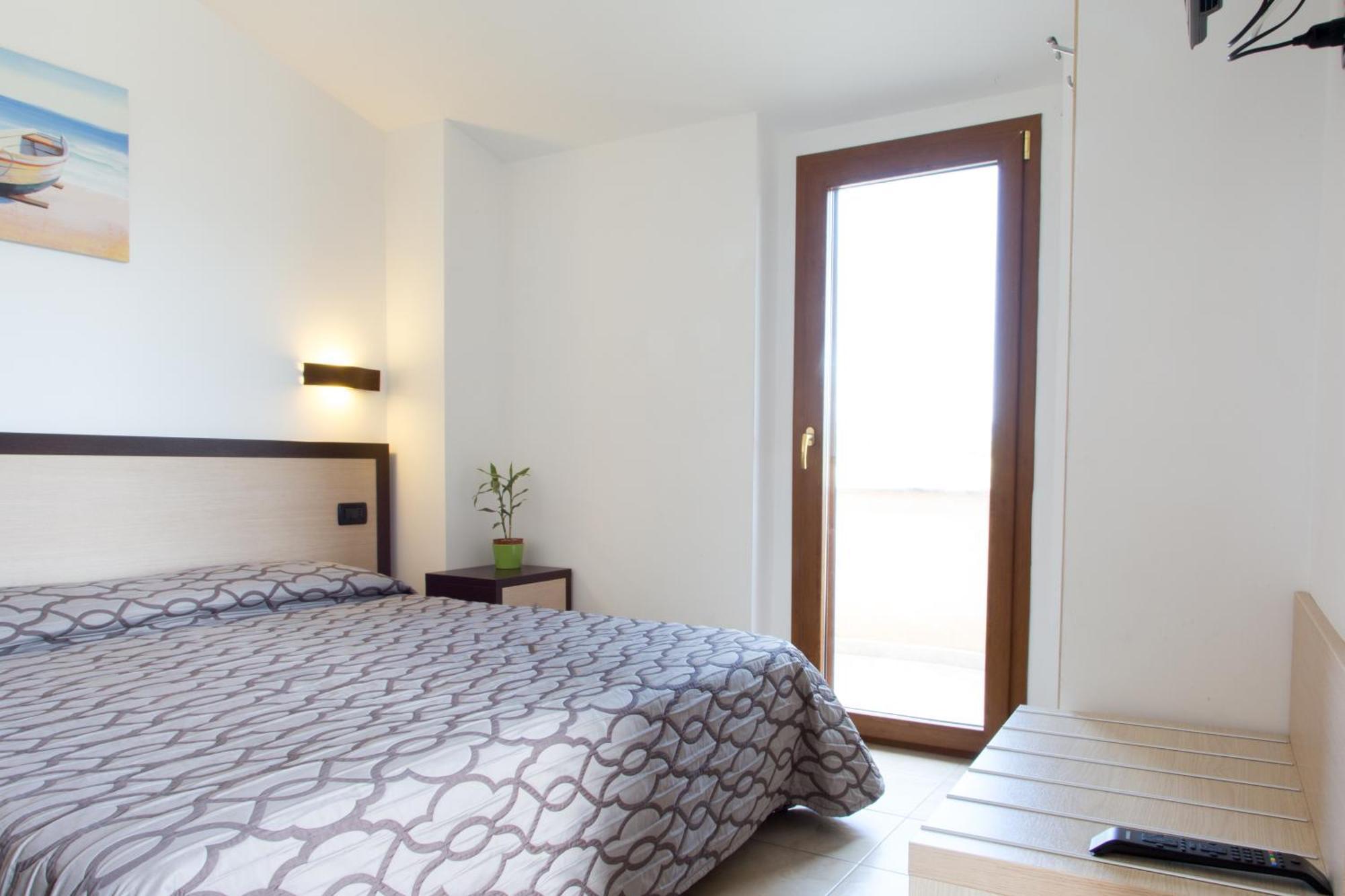 Albergo Il Giardino Foce Varano Buitenkant foto