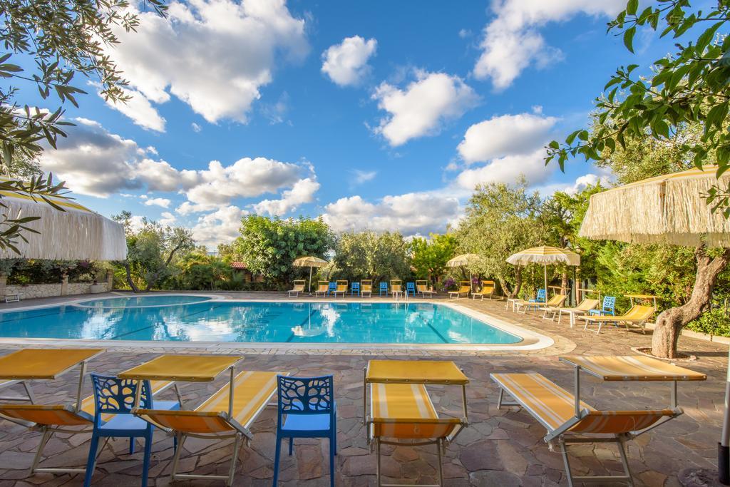 Albergo Il Giardino Foce Varano Buitenkant foto
